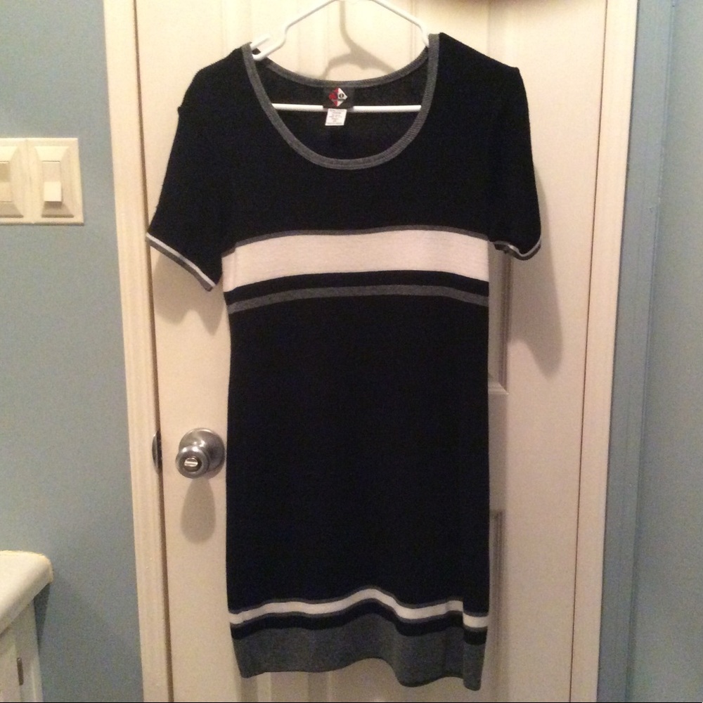 Black and gray no boundaries dress